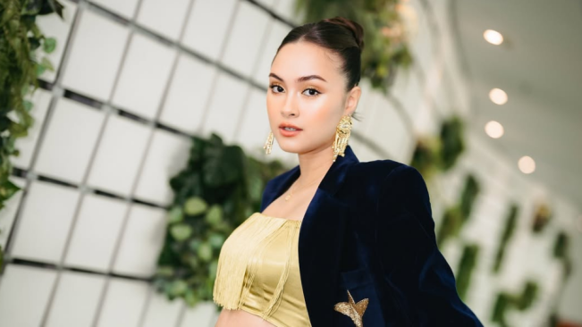 Bukan Sekadar Artis, Ini Perjalanan Caitlin Halderman dari Kolam Polo ke Red Carpet