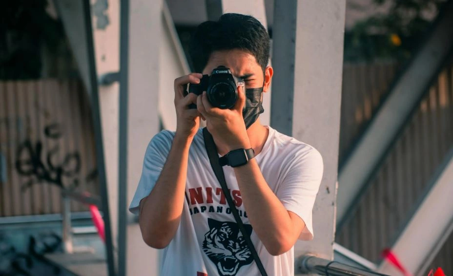 Hati-hati Memotret dan Sebarkan Foto Wajah Tanpa Izin yang Bersangkutan, Langgar UU PDP