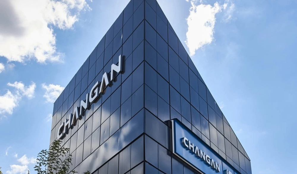 Apa Beda PHEV dan REEV? Changan Bakal Boyong Mobil REEV-nya ke Indonesia