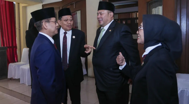 Wakil Ketua DPR RI Cucun Ahmad Syamsurijal (kedua dari kanan). [Instagram @cucunsyamsurijal]