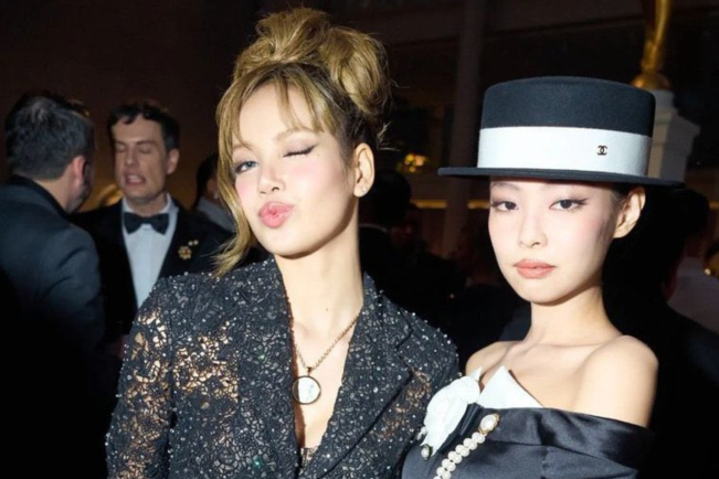 Lisa BLACKPINK Tampil Memukau di Met Gala 2025, Jennie BLACKPINK Ungkap Akan Gelar Tur Reuni