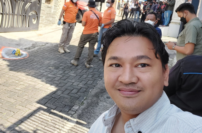 Gak Kaleng-kaleng! Begini Dugaan Kedekatan Jurnalis CNN Indonesia Damar Sinuko Dengan Kepolisian