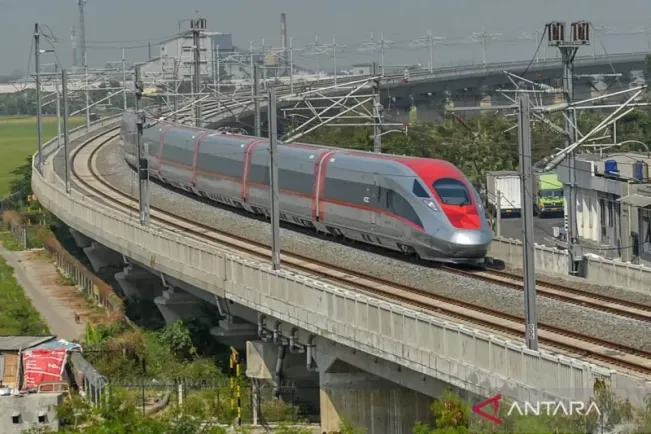 Kereta Cepat Jakarta Surabaya Baru Tahap Studi Awal