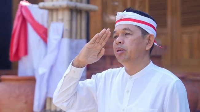 Mengenal Totopong, Ikat Kepala Suku Sunda yang Disebut ‘Bandana’