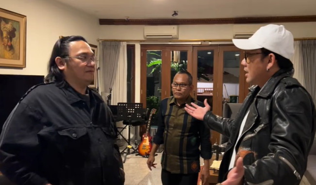 12 Menit Adu Mulut, Farhat Abbas Ciut Digertak Denny Soemargo: Jadi Mau Hajar Tidak?