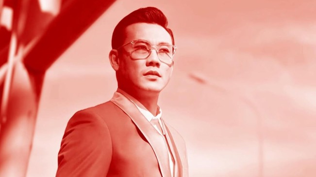 Artis Ramai Ikut Gerakan Brave Pink Hero Green, Denny Sumargo Pilih Merah Putih