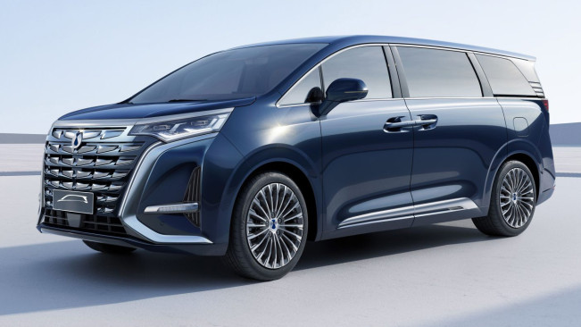 BYD Bersiap Luncurkan MPV Listrik Premium Denza D9 di Indonesia