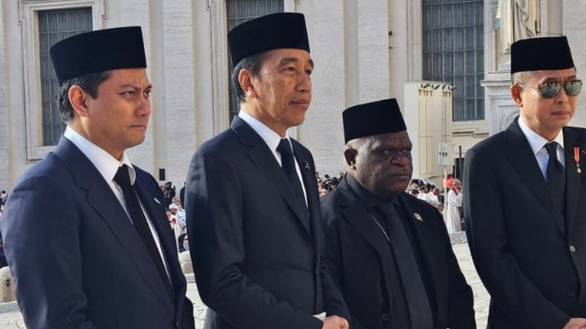 Momen Jokowi dan Rombongan Utusan Khusus Presiden Hadiri Pemakaman Paus Fransiskus
