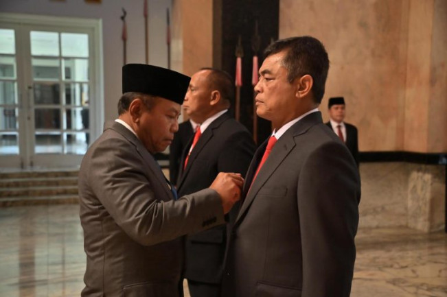 Foto Arsip: Serah terima jabatan Irjen Kemhan dari Letjen TNI Budi Prijono kepada Mayjen TNI Djaka Budhi Utama, Selasa 20 Agustus 2024. [Dok. Kemhan RI]
