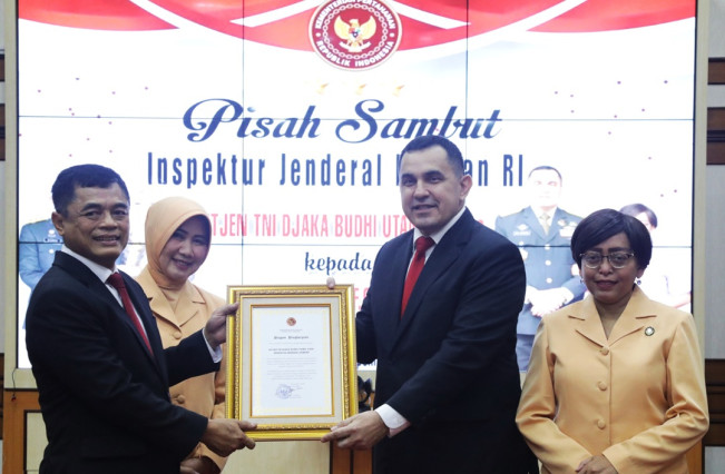 Foto Arsip: Acara Pisah Sambut Irjen Kemhan Letjen TNI Djaka Budhi Utama kepada Mayjen TNI Rui F.G.P. Duarte pada Kamis, 14 November 2024. [Dok. Kemhan RI]