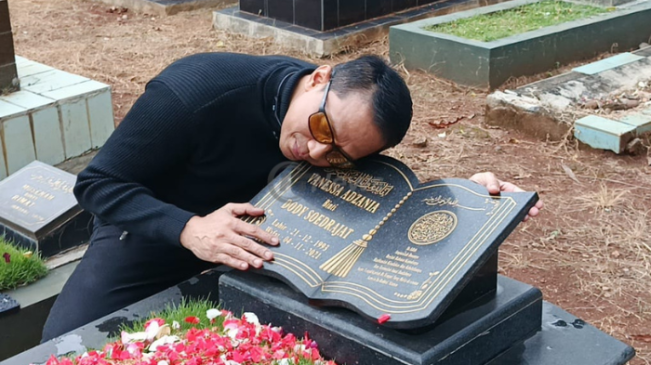 Kerap Nangis Lihat Mukena Vanessa Angel, Sang Ayah: Masih Nggak Percaya Dia Sudah Tiada