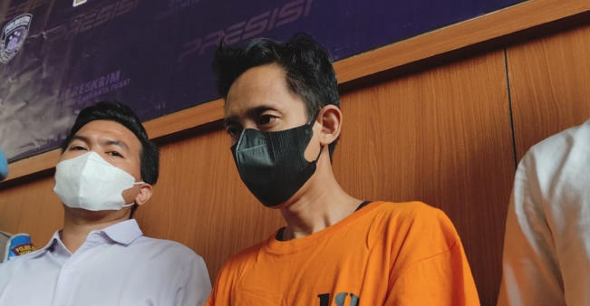 Sudah Berkeluarga Punya Anak 3, Dokter PPDS UI Panjat Plafon Rekam Mahasiswi Mandi