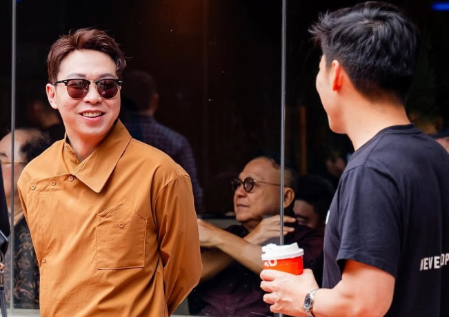 Ustaz Derry Sulaiman Tuntun Dokter Richard Lee Baca Syahdat