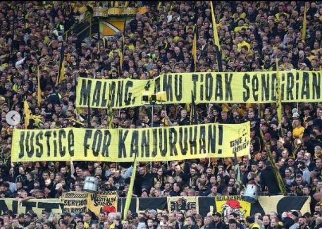 Tragedi Kanjuruhan, Fans Dortmund Berikan Dukungan Moril