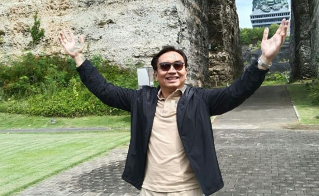 Biodata dan Agama Effendi Simbolon, Minta Megawati Mundur dari Ketum PDIP