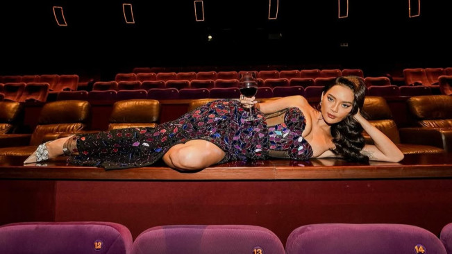 Profil dan Perjalanan Karier Erika Carlina si 'Ratu Senoparty' yang Ngaku Wajahnya Hasil Operasi Plastik