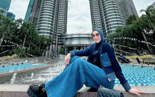 Sosok Rien Wartia Trigina, Digugat Cerai Lagi oleh Andre Taulany