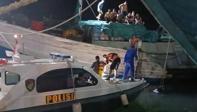 Viral Detik-Detik Mobil Terjun ke Laut di Tanjungpinang, Begini Kronologisnya