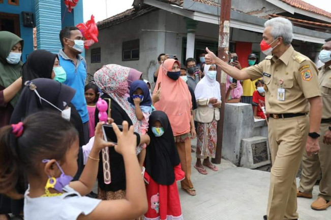 Charta Politika: Ganjar-Sandiaga Tertinggi dalam Bursa Capres Cawapres 2024