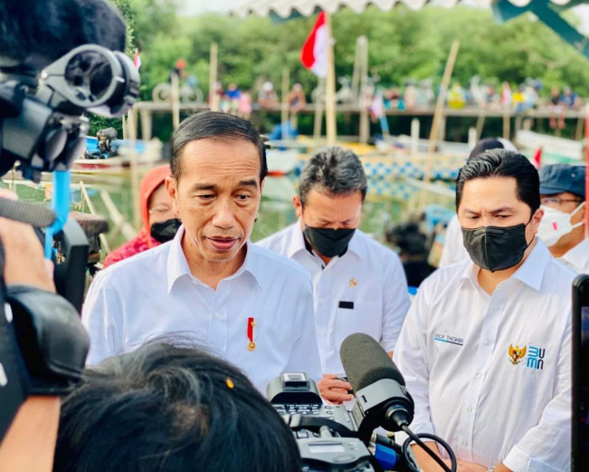 Selain Solar, Nelayan Gresik Keluhkan Sulitnya Dapat Sertifikat Tanah ke Jokowi