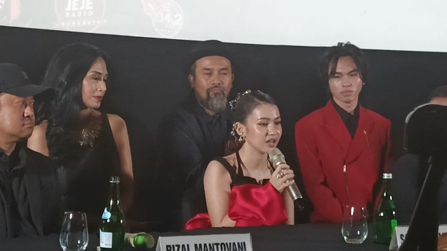 Dari Dialek Hingga Pocong, Ini Perjuangan Cassandra Lee di Rego Nyowo