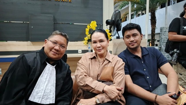Dulu Bela Nikita Mirzani, Kini Fitri Salhuteru Jadi Saksi di Kasus Vadel Badjideh