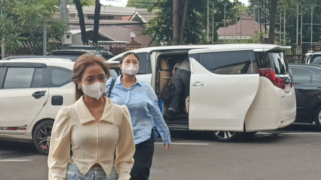 Fuji Utami Jadi Korban Dugaan Penggelapan Uang, Mantan Manajer dan Agensi Kongkalikong?