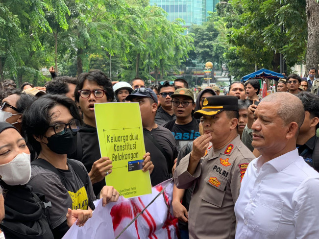 Aktivis Medan Gelar Aksi Kawal Putusan MK