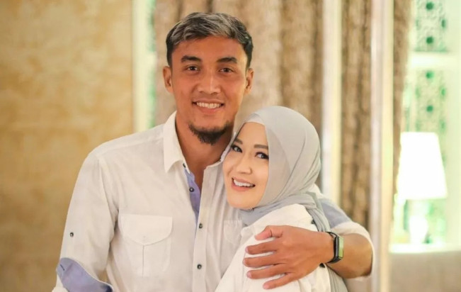 Potret Gunawan Dwi Cahyo dan Okie Agustina saat masih jadi suami istri. [Instagram]