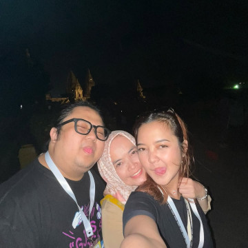 Gustiwi Bersama Ibu dan Adiknya (instagram/@bunganafisa99)
