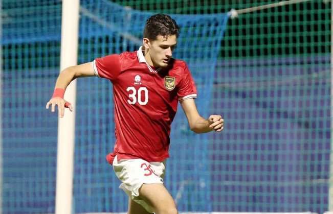 Iwan  Bule Terkesan dengan Debut Ivar Jenner dan Justin Hubner