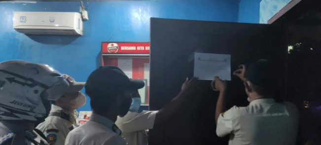 Beberapa Cafe di Jakarta Timur Acuhkan Peraturan Jam Operasional