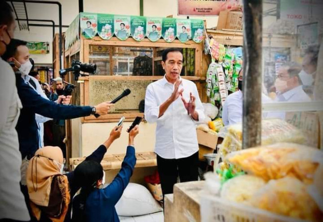 Presiden Jokowi Cek Ketersediaan Bahan Pokok di Sejumlah Pasar