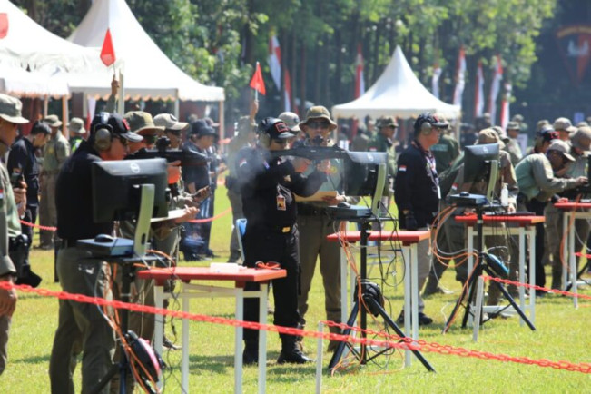 Polri dan Wartawan Ramaikan Lomba Menembak di Mako Brimob