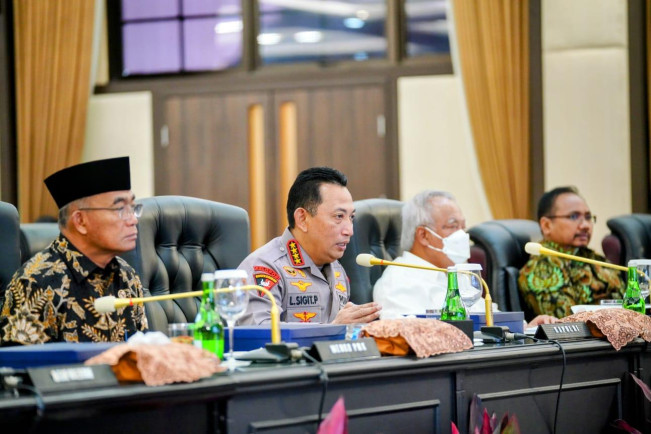 Kapolri Sebut Kelancaran Arus Lalu Lintas jadi Prioritas Saat Libur Nataru