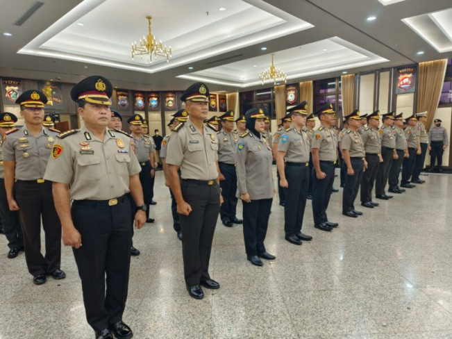 Polri Gelar Upacara Kenaikan Pangkat ke 42 Pati dan 121 Pamen