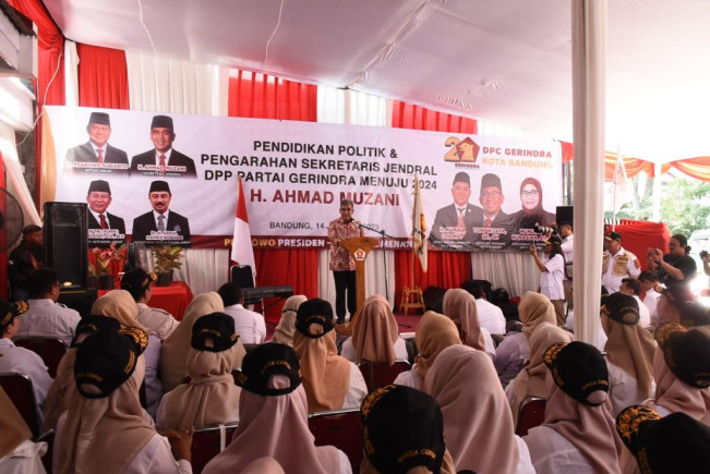 Jelang HUT Partai, Kader Diiinstruksikan Pasang Spanduk Prabowo Presiden 2024