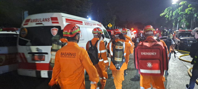 BPBD DKI: Ribuan Orang Mengungsi Imbas Terbakarnya Depo Pertamina