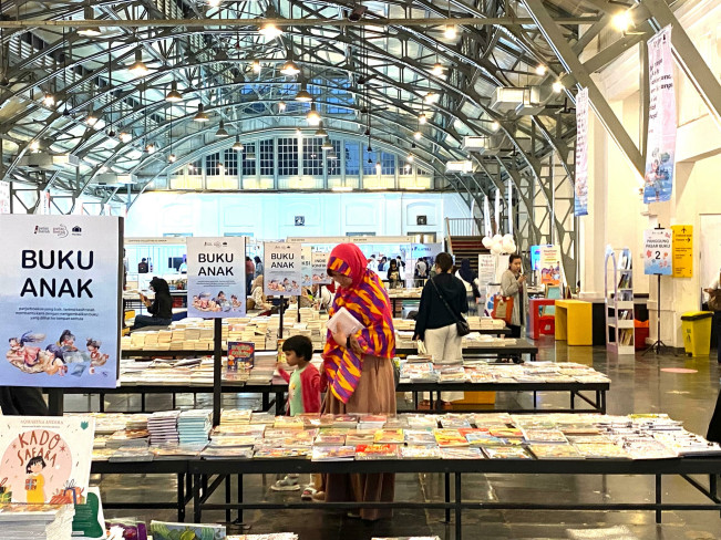 Patjarmerah Kecil: Buku Bikin Anak Tidak Ketergantungan Gadget