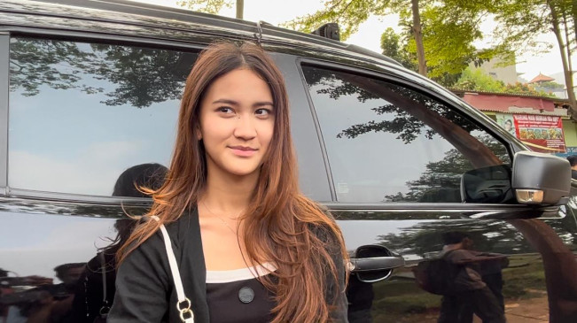 Dekat dengan Nenek, Leya Anak Ferry Maryadi Sering Curhat Masalah Pribadi
