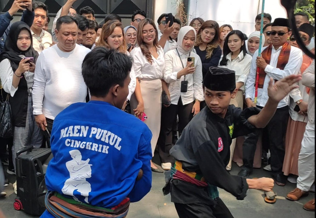 Ada Keributan di Markas TKN Fanta, Ridwan Kamil Beri Semangat 
