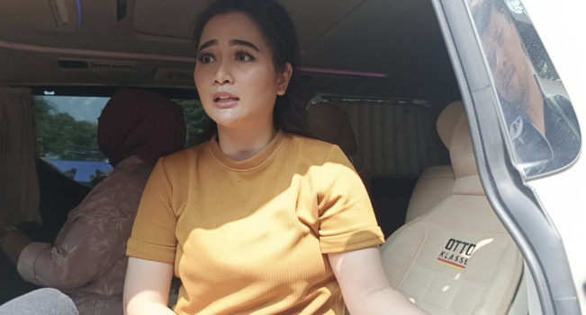 Vega Darwanti Ungkap Kondisi Nunung Pasca Operasi Katarak