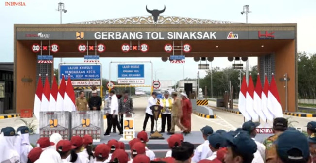 Jokowi Resmikan Tol Kuala Tanjung-Parapat, Medan ke Danau Toba Kini Hanya 1,5 Jam