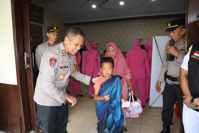 53 Anak Ikuti Bakti Kesehatan Khitanan Massal Polres Padangsidimpuan