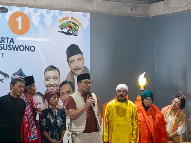 Lelah Pidato, Ridwan Kamil-Suswono Pilih Sebarkan Program Lewat Lenong Betawi
