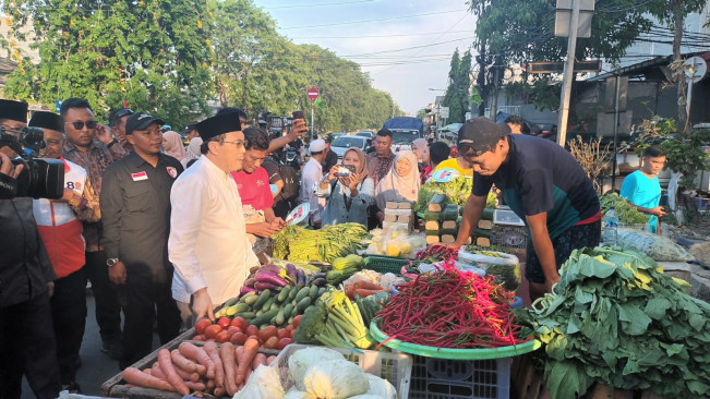 Pedagang Dalam Pasar Serdang Ngeluh Sepi Pembeli, Ini Solusi yang Ditawarkan Rido