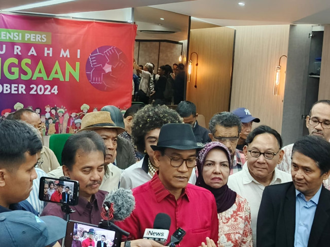 Wacana PDIP Gabung Pemerintahan Prabowo Berhembus, Refly Harun Tegaskan Pentingnya Oposisi
