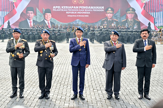 Jokowi Dapat Gelar Kehormatan Loka Praja Samrakshana dari Polri