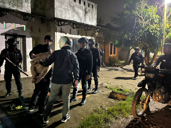 Patroli Brimob-Polrestabes Dilempar OTK di Deli Serdang, 1 Orang Diamankan