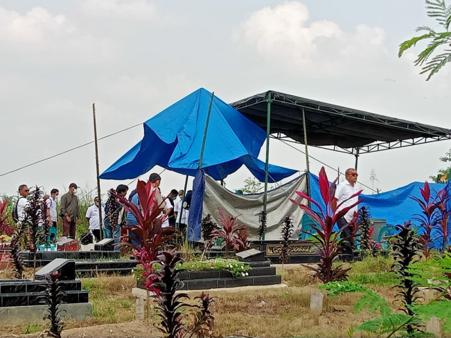Polisi Ekshumasi Makam Pria di Deli Serdang, Korban Diduga Tewas Dipukul Helm